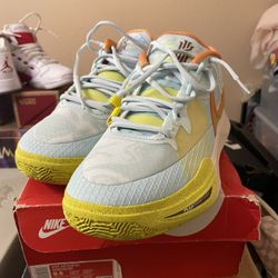 Nike Kyrie 8 Eagle Basketball Shoes Size 11