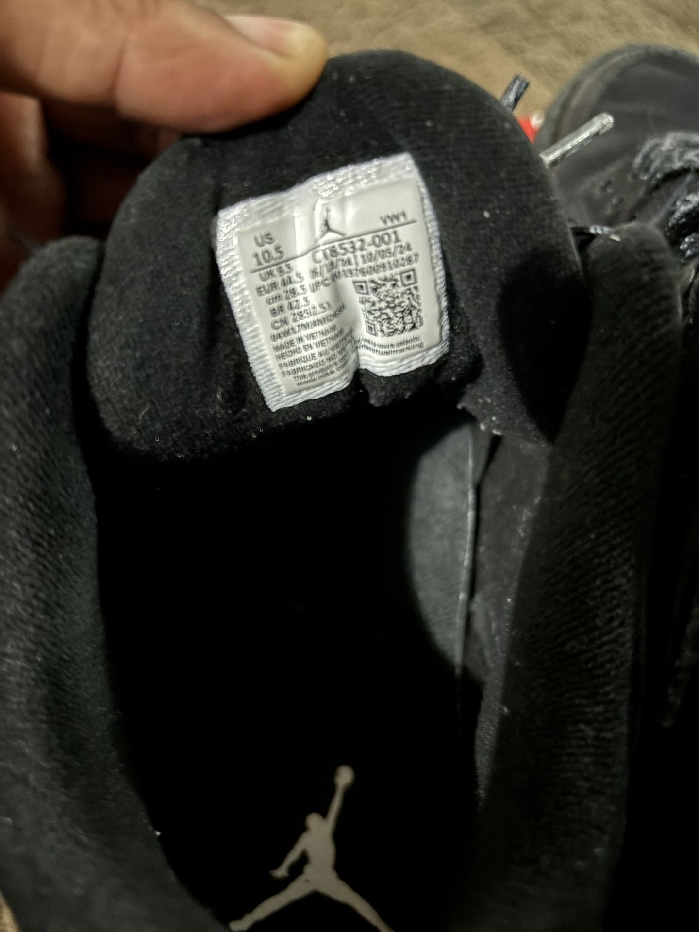 Jordan 3 Black Cat