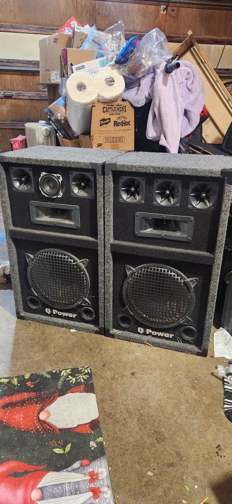 Q Power Speakers