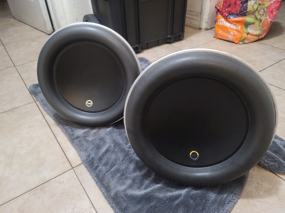 2 12W7 JL Audio Subwoofer Anniversary Edition 
