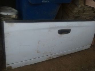Tailgate dodge