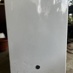 General Electric Mini Fridge 