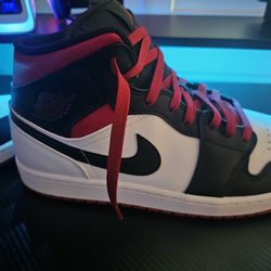Men's Jordan 1's Retro size 13
