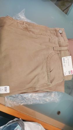 NEW-MEN'S UNIQLO BEIGE STRETCH JEAN STYLE SLACKS