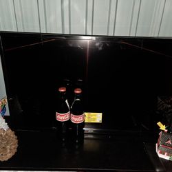 onn 32" Class 720P HD Roku Smart Television, 100012589