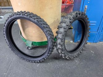 Throne Strike tires