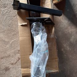 Heavy Duty Vise Hitch Table