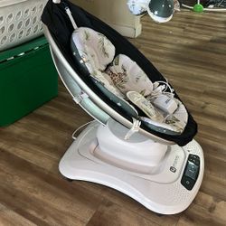 4 Momz Mamaroo Swing