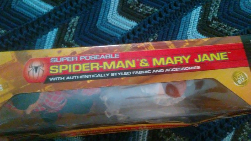 Spiderman and Mary Jane doll