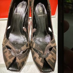 Size 39…High Pump Ladies Choice Vintage Heels Designer Shoes Asking $400. Obo 