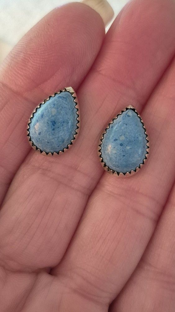 Vtg.Native Sterling Silver BLUE DENIM  LAPIS TEARDROP EARRINGS
