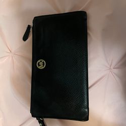 Authentic Michel Kors Wristlet 