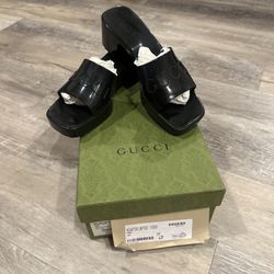 Authentic Rubber Gucci Logo Womens Platform Slide Sandals Size EU39/US9