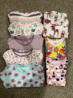 8 Pajama Sets. Girl. Size 8 yr