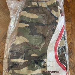 Supreme Paneled Water Short Woodland Camo Size Large