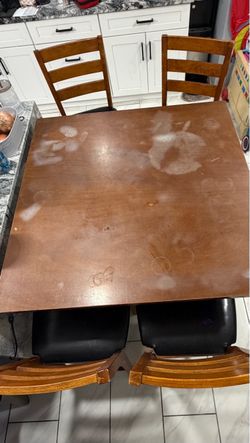 Kitchen table