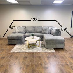 Mint Condition Grey U Shape Sectional W/ Chaise