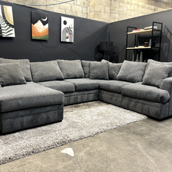 Gorgeous U Shaped Sectional Sofa (Reversible Chaise)- Delivery Available!