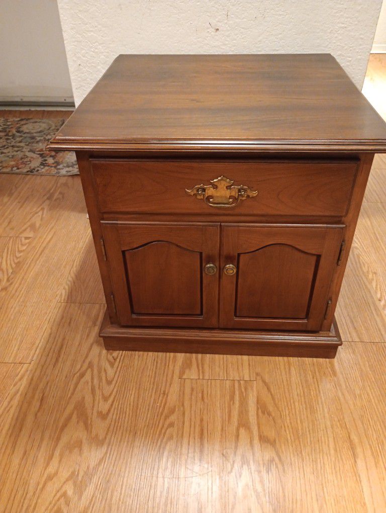 Beautiful Wooden End Table Cabinet 