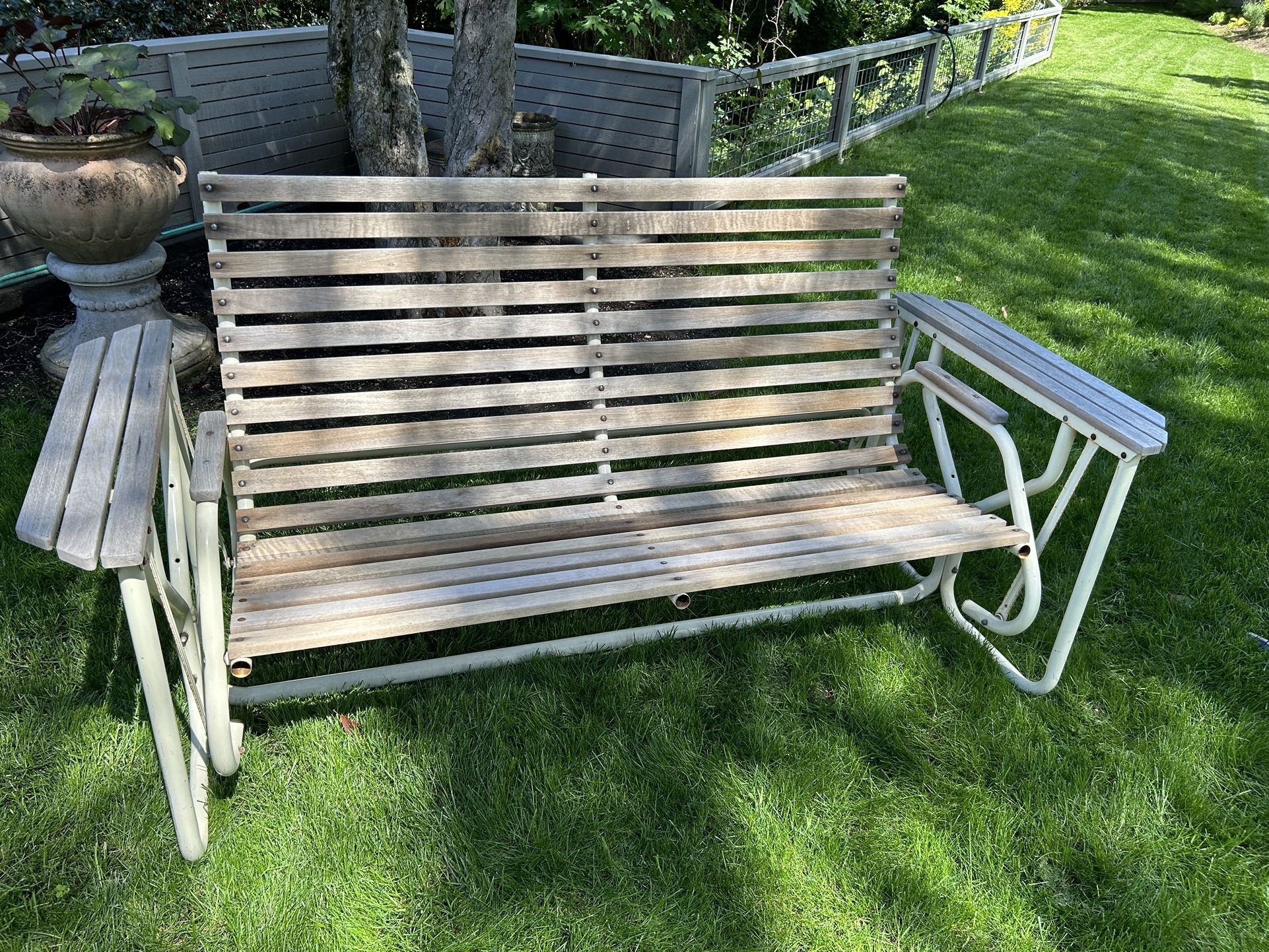 Vintage Glider for Sale in Seattle, WA OfferUp