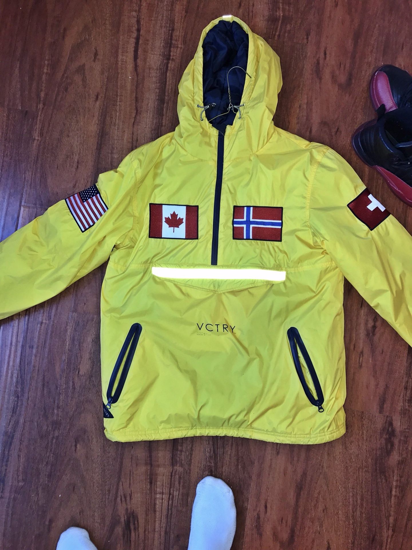 10 deep x mcm pullover jacket