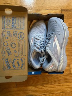 Brooks Adrenaline GTS 22