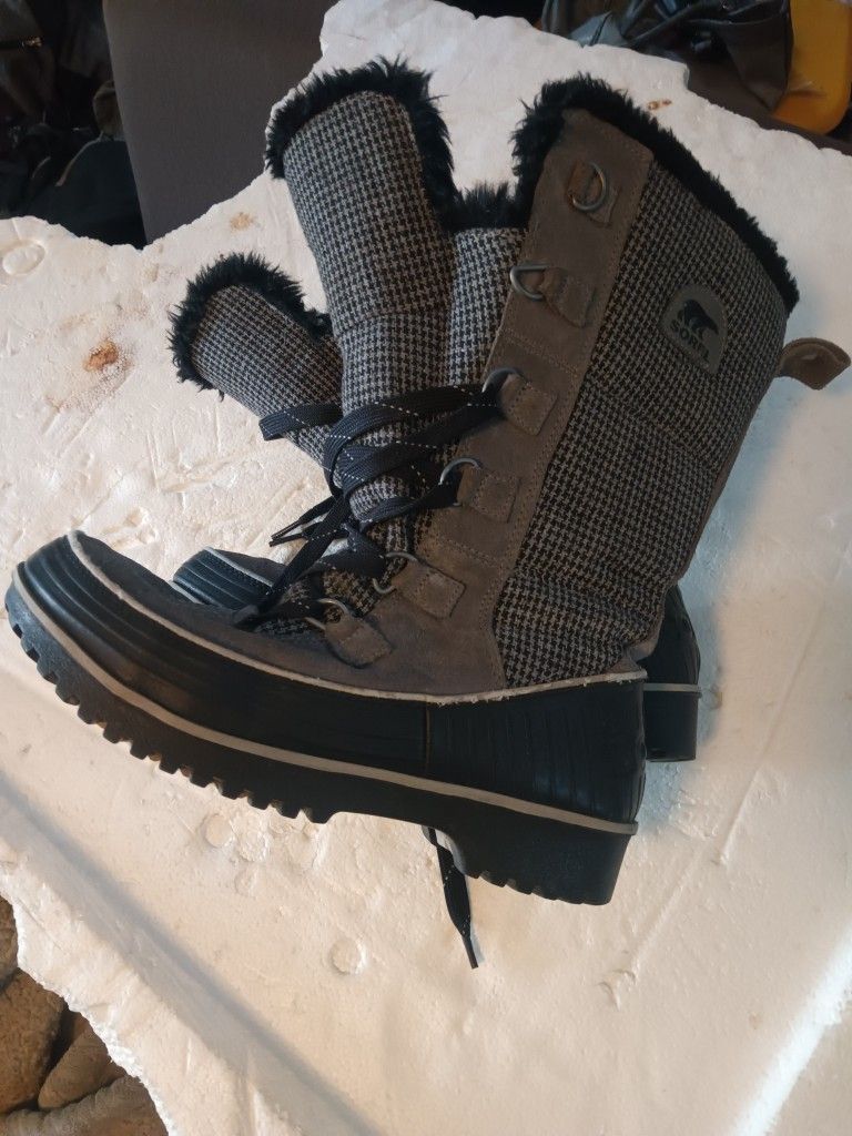 Sorel 8.5 Woman's Winter Boots