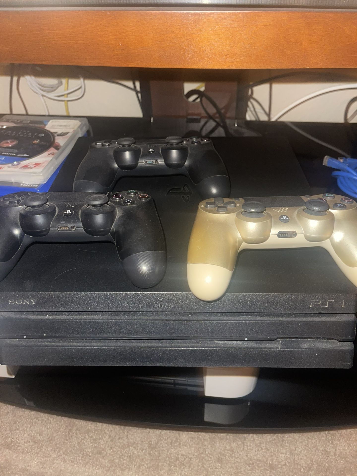 PS4 Pro Plus 3 Controllers 