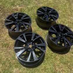 18 inch Powder Coated Wheel