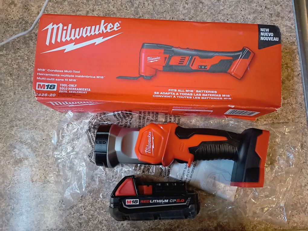 MILWAUKEE M18 FLASHLIGHT & M18 OSCILLATING MULTI TOOL & 2.0 BATTERY $150