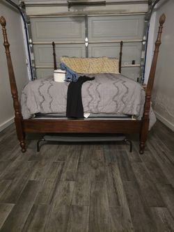 Vintage Posterl Bed And Dresser With Mirror.
