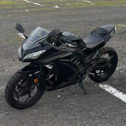 2014 Kawasaki Ninja 300 W ABS