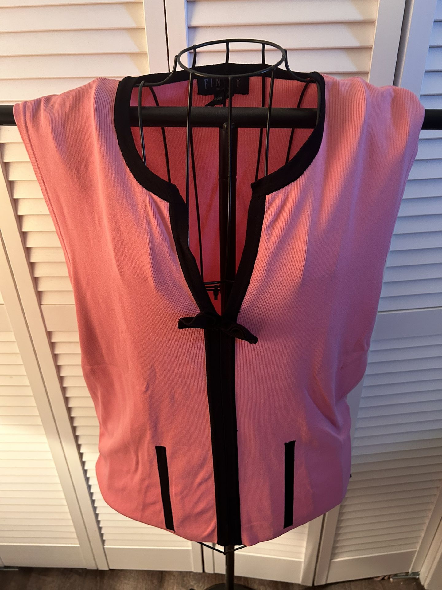 1x Pink And Black Top 