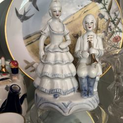 Porcelain Antiques