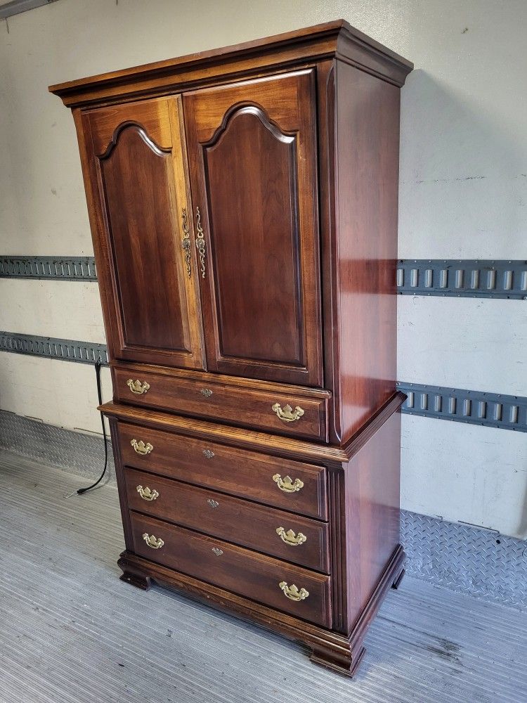 Armoire