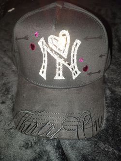 Thirty one love struck hat