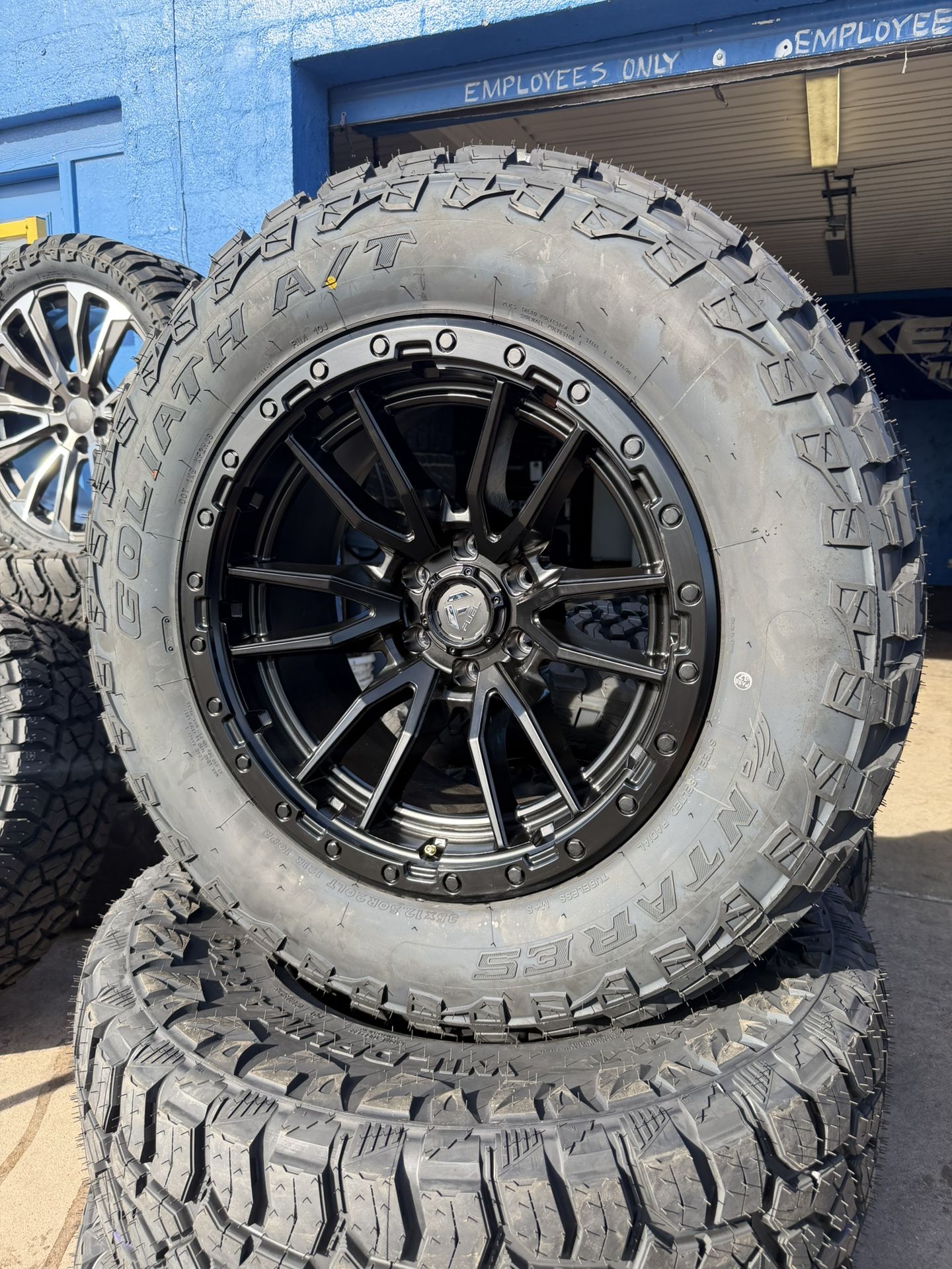 20” Fuel Wheels 35s Tire Set! for Sale in Mesa, AZ - OfferUp