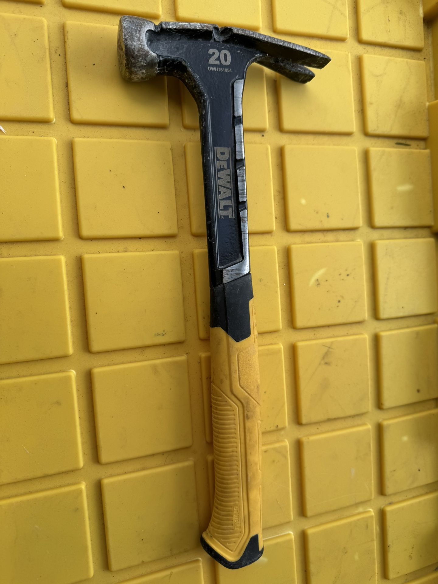 DEWALT DWHT51054 20 Oz. Rip Claw Hammer