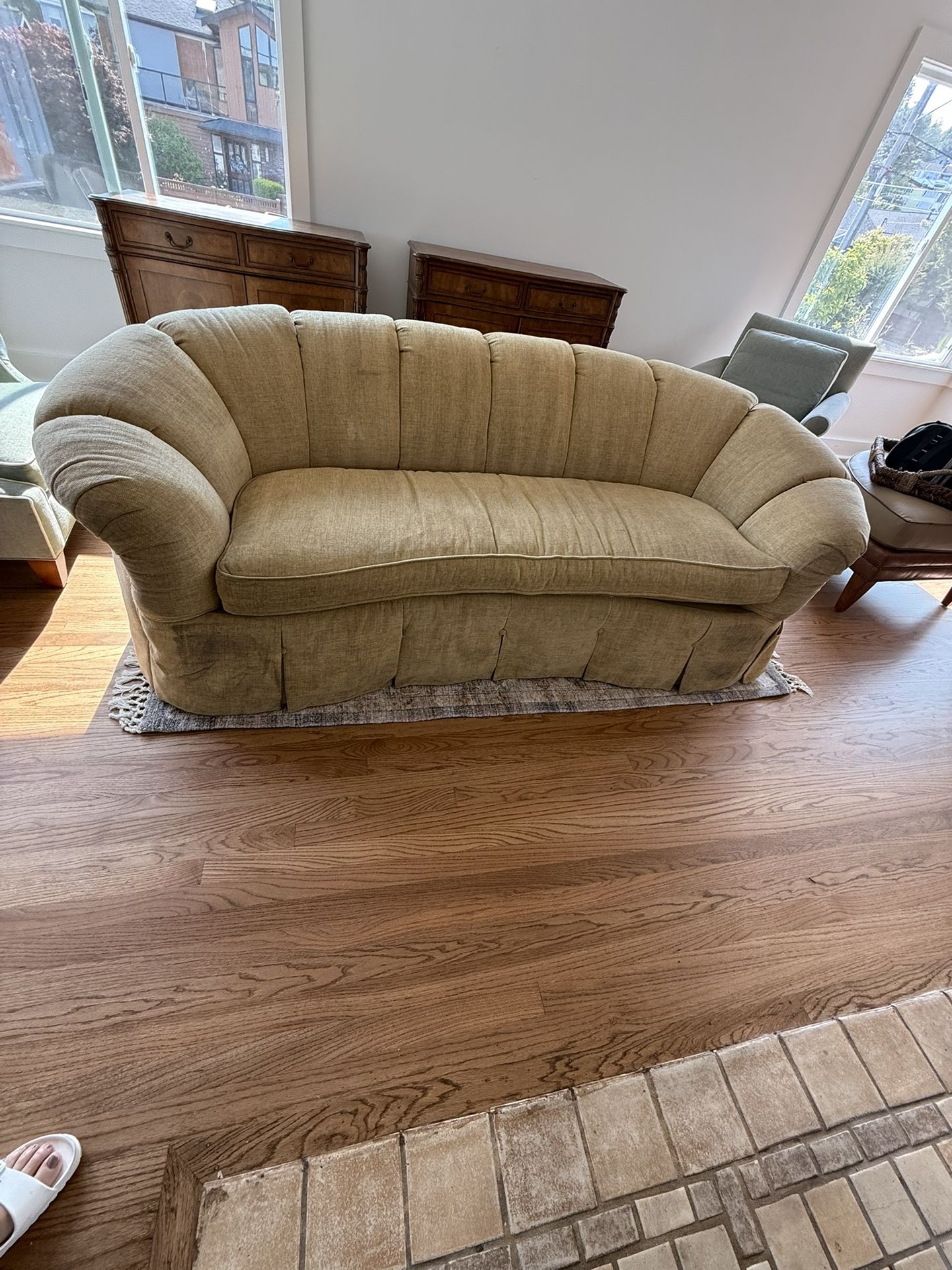 Sofa Free