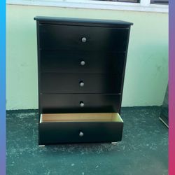 Dresser / Five drawers dresser