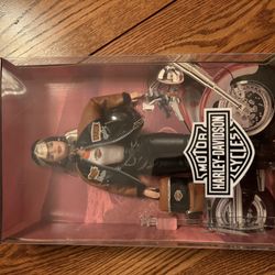 Vintage Harley Davidson Barbie Doll , Streaked Hair , #4 in Collector Edition , Certificate of Authenticity , 1999 NRFB 