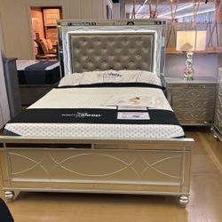 Queen Bed Frame (NO MATTRESS INCLUDED)