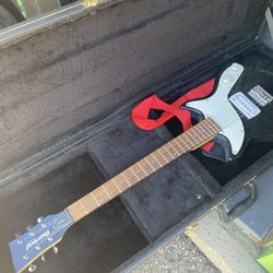 First Act Overload bb391 with lockable case and CRATE amp