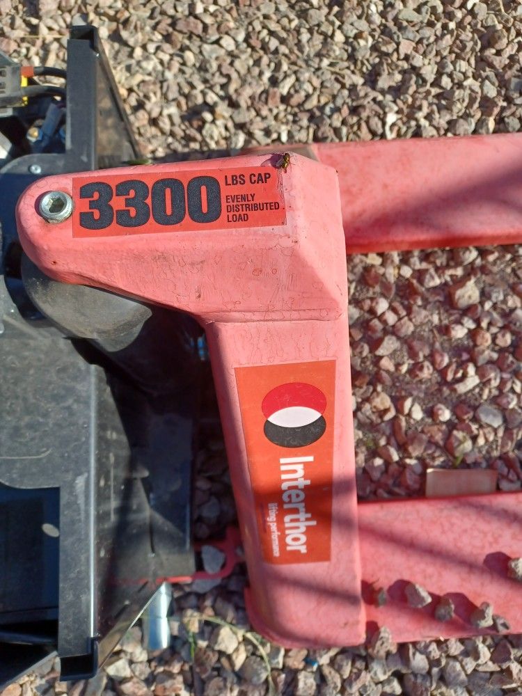 Electric Pallet Yack