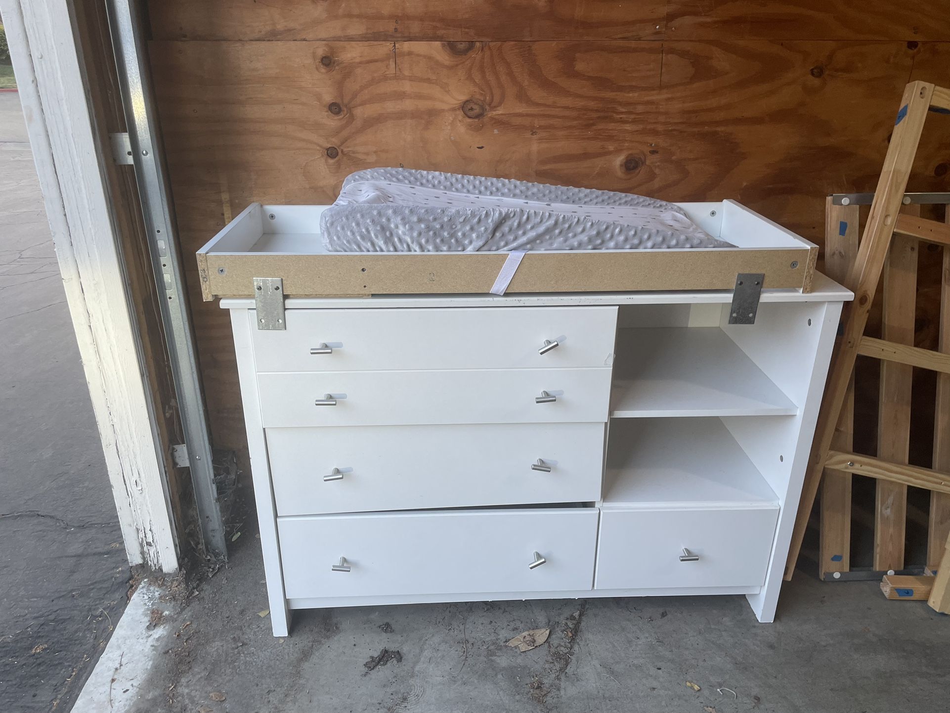 Baby Changing Table / Dresser 