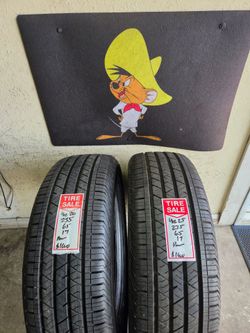 235/65/17 Continental Tires (2)