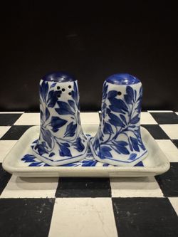 Vintage Blue and White Floral Ceramic Salt and Pepper Shakers with a Matching Tray