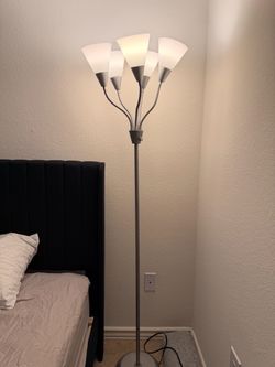 5-Head Adjustable Gooseneck Floor Lamp