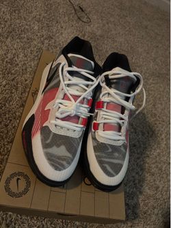 Kyrie university 8 white/red