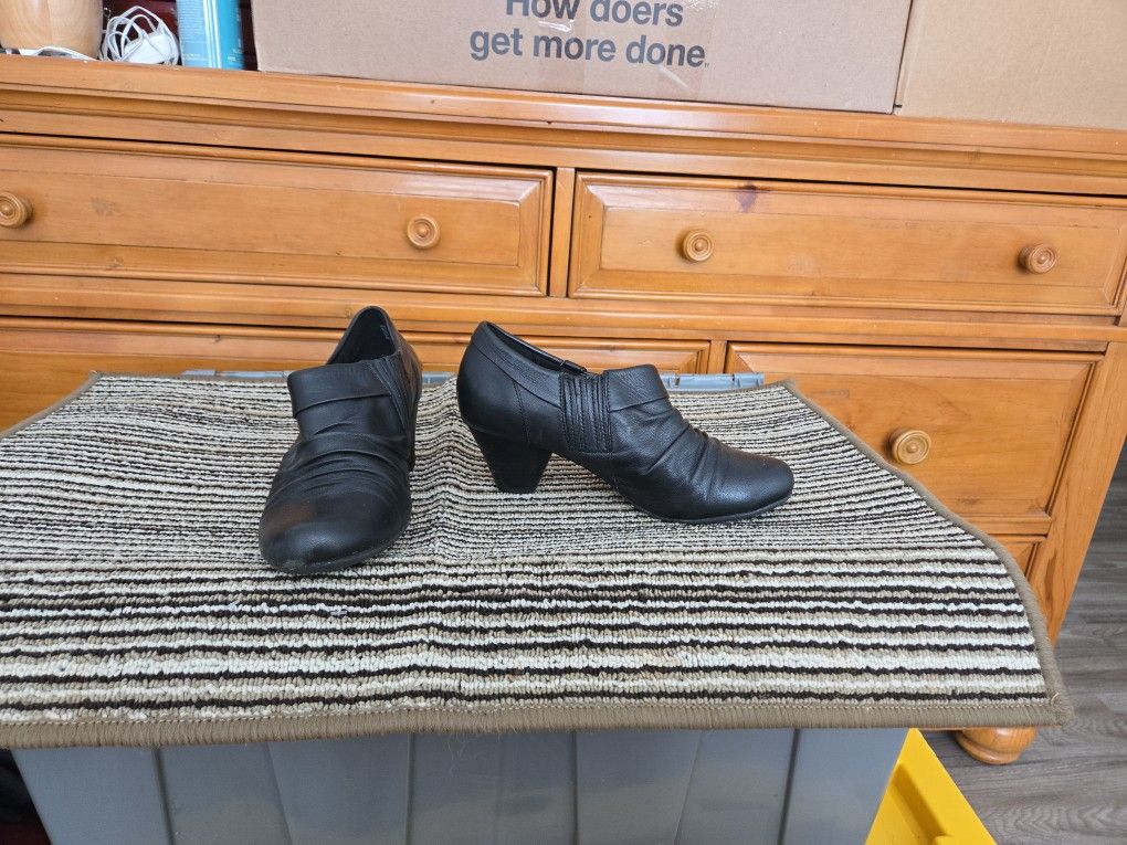 Black Cuban Heel Shoe/Tropics Brand